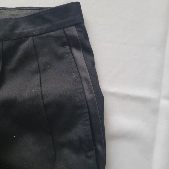 Black-Tuxedo Blazer/ Jacket by Bill Blass (Sizing: Refer to Measurements) - Picture 11 of 15